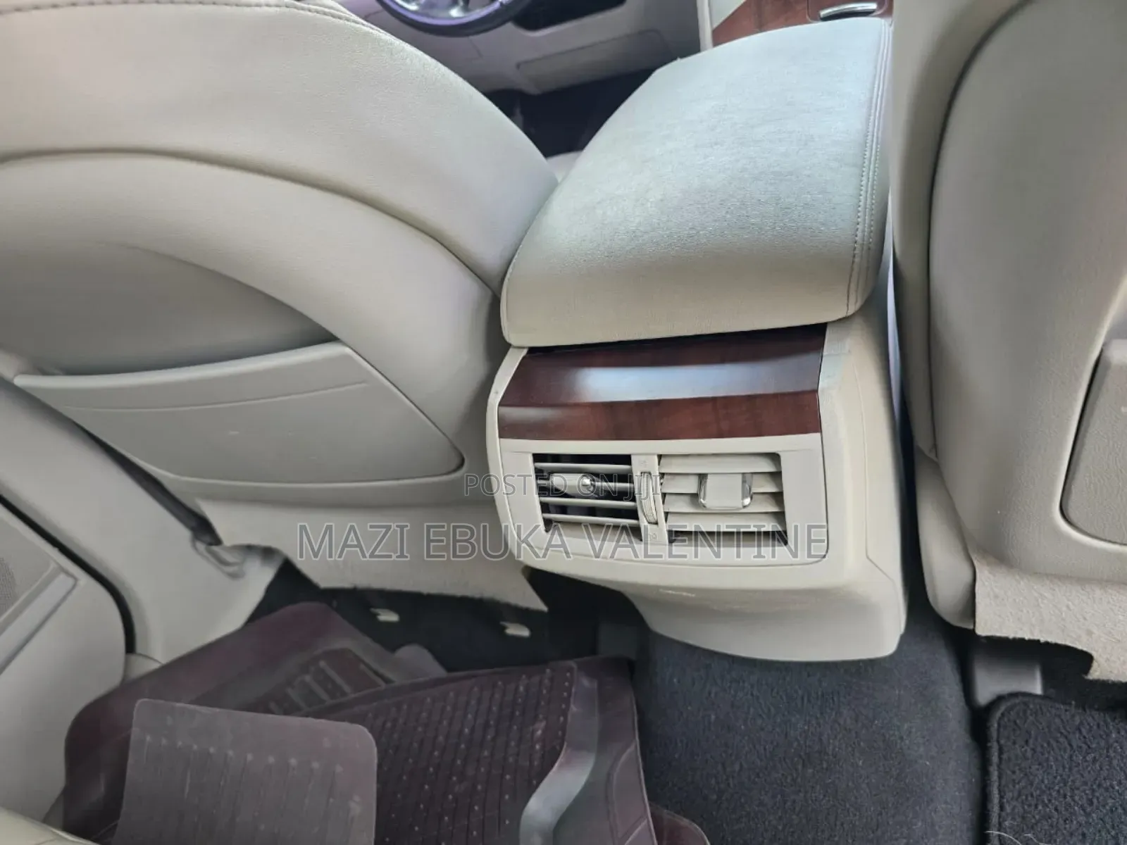 Toyota Venza 2010 Silver