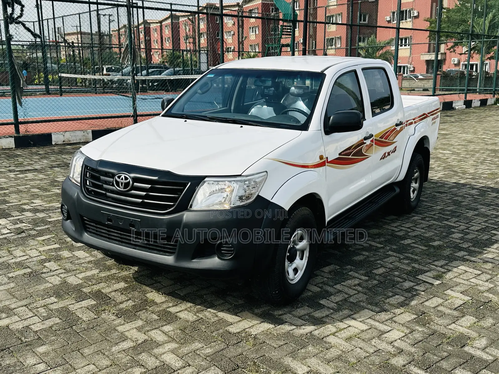 Toyota Hilux 2015 White