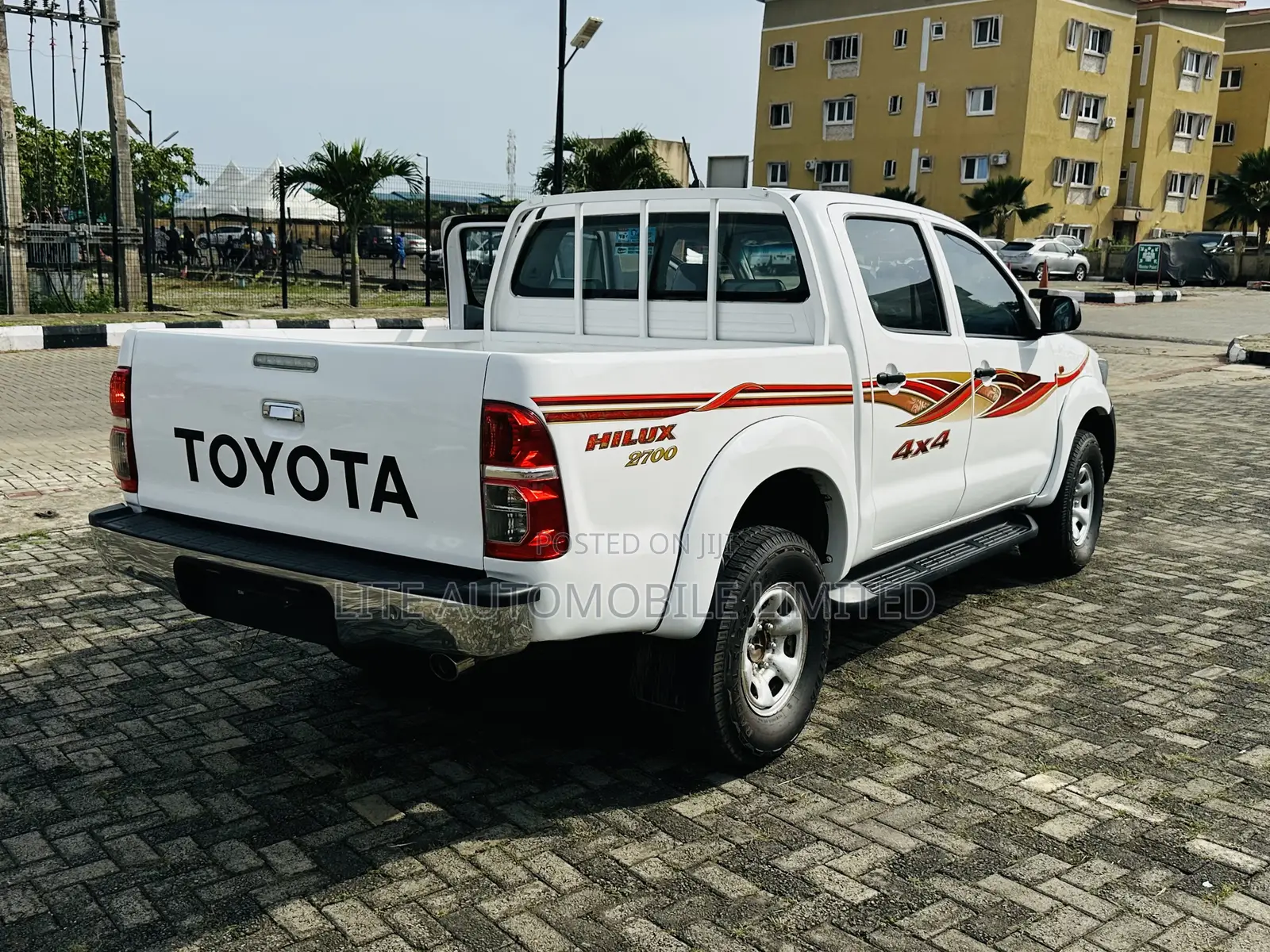 Toyota Hilux 2015 White