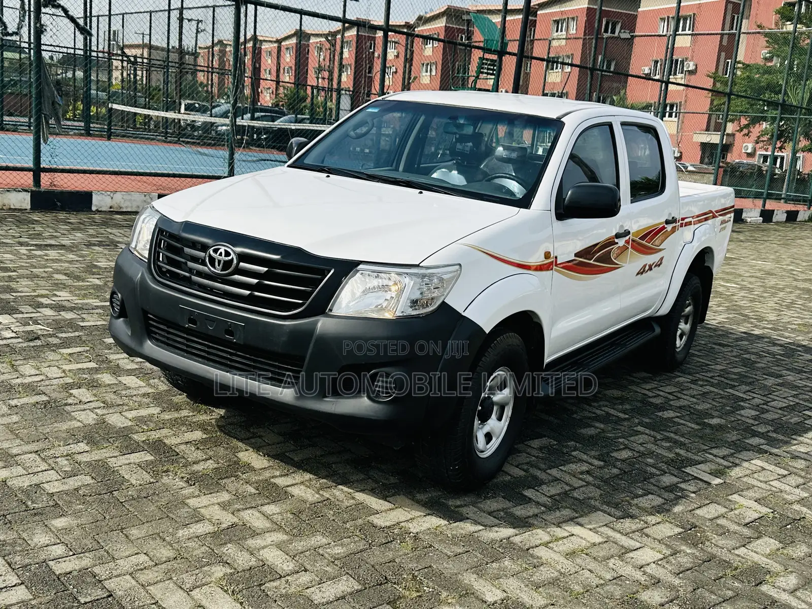 Toyota Hilux 2015 White