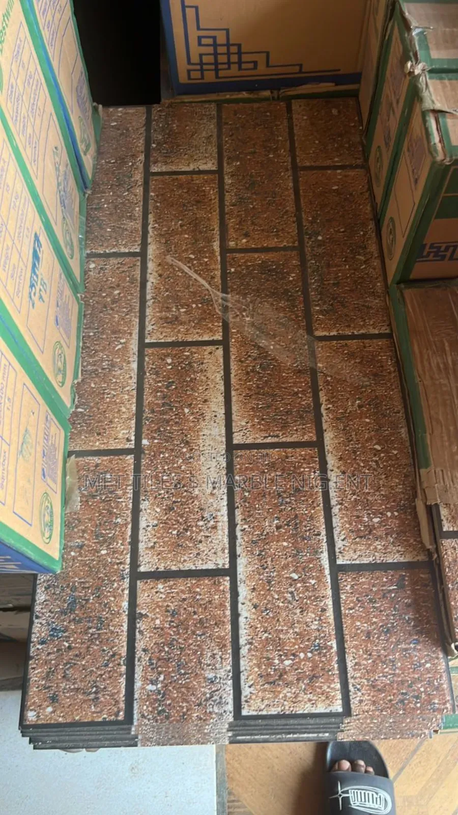 Tiles Crack Wall