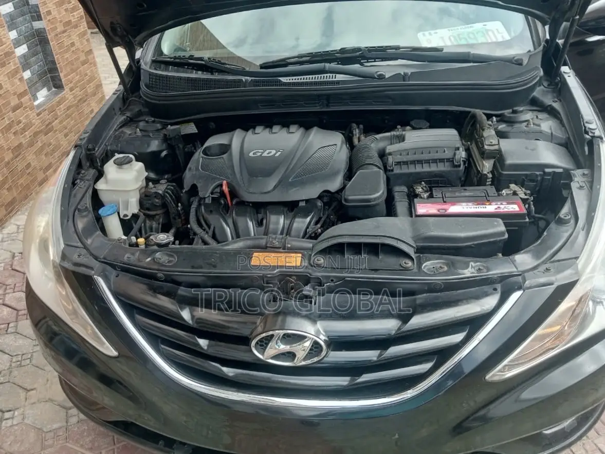 Hyundai Sonata GLS Sedan FWD (2.4L 4cyl 6A) 2012 Black