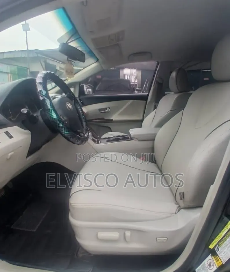 Toyota Venza AWD 2011 Black