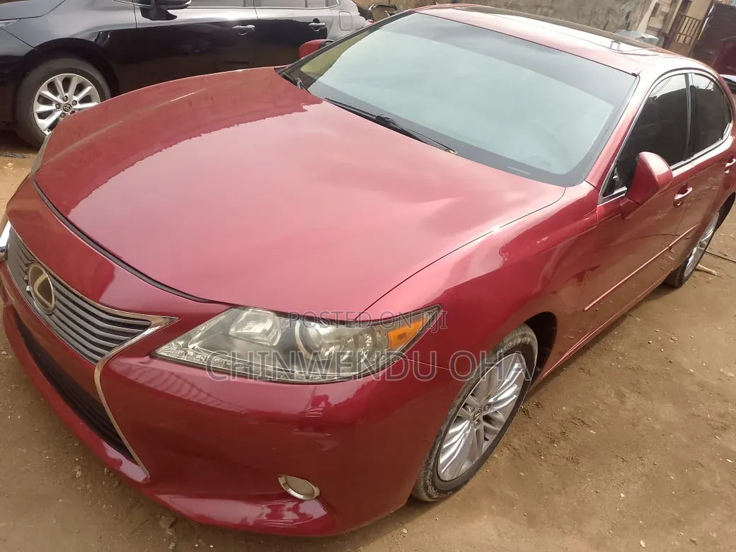 Lexus ES 2012 Red