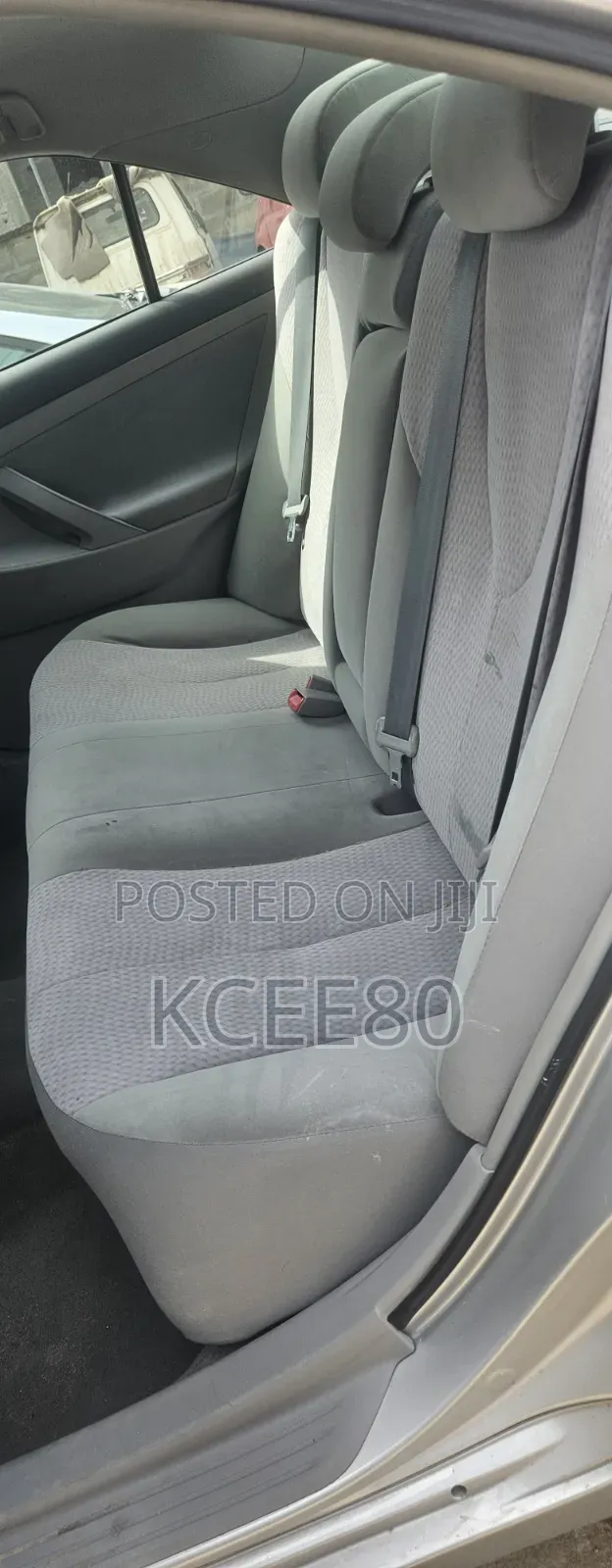 Toyota Camry Base 4dr Sedan (2.5L 4cyl 6M) 2010 Silver