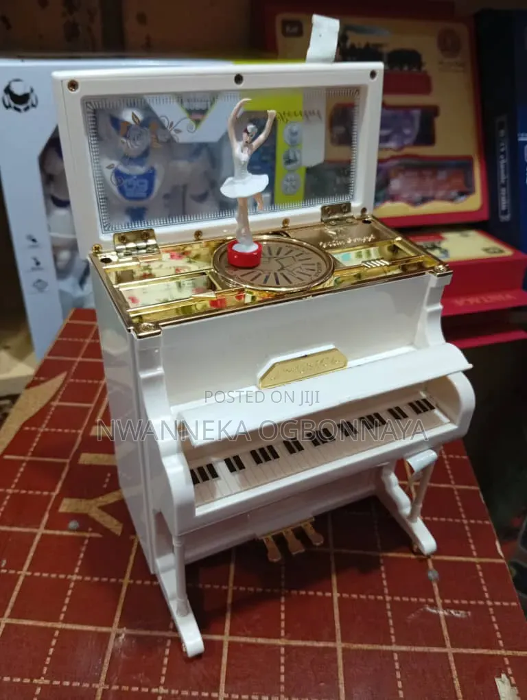 European-Style Piano Model Music Decorations