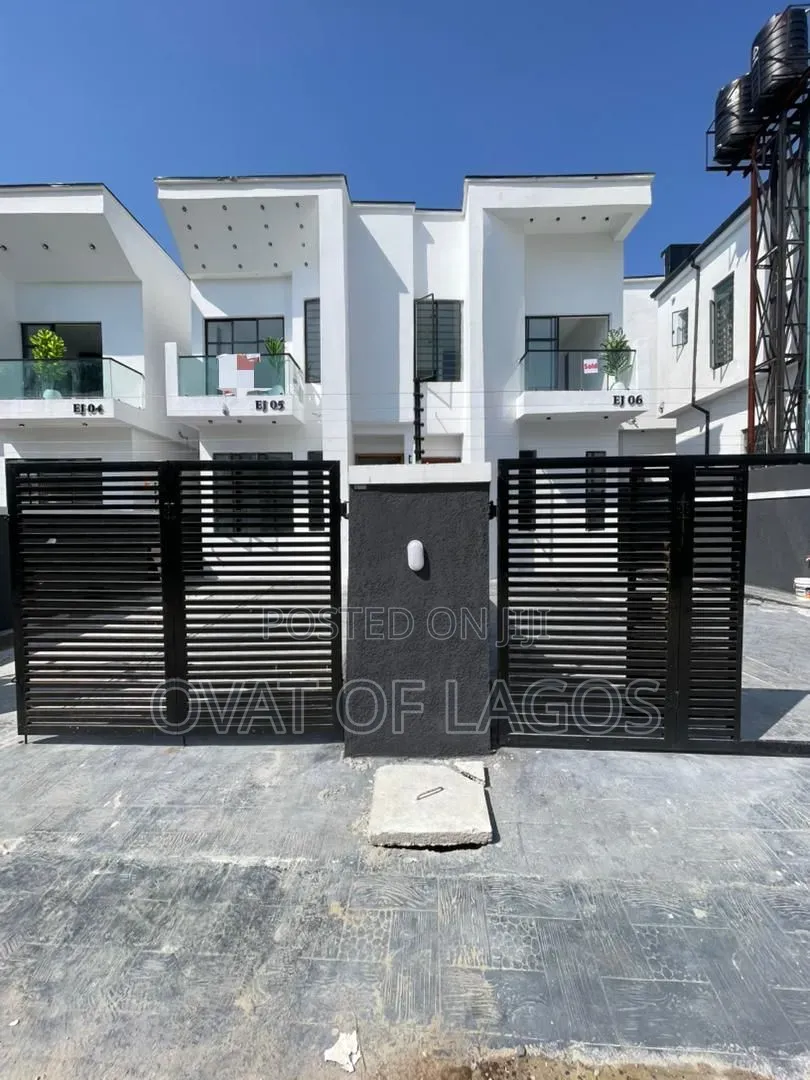 4bdrm Duplex in Ikota for sale