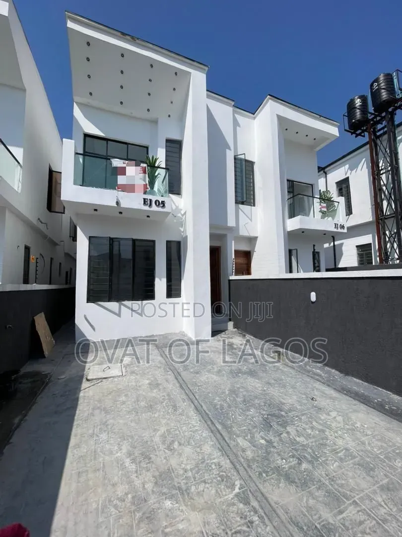 4bdrm Duplex in Ikota for sale