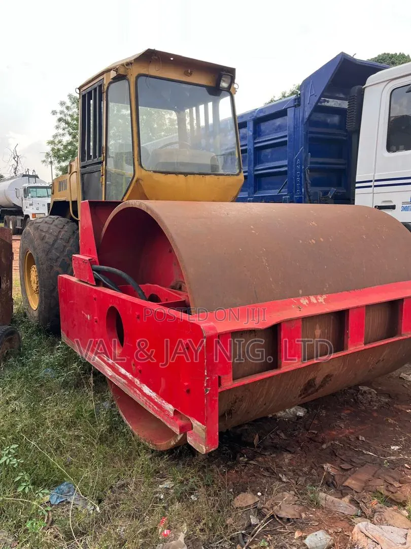 13 Tons Dynapac Compactor Vibrator Roller (Ca 30d) - Company Use