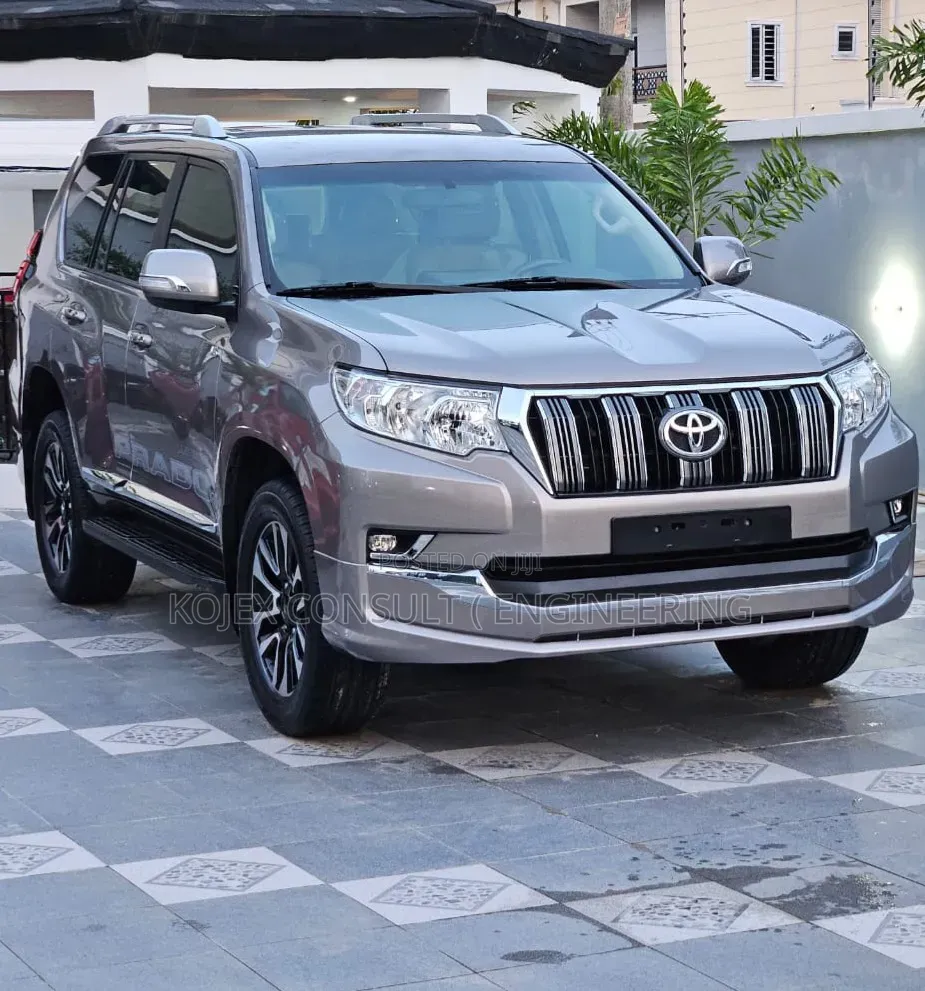 Toyota Land Cruiser Prado 2019 Gray