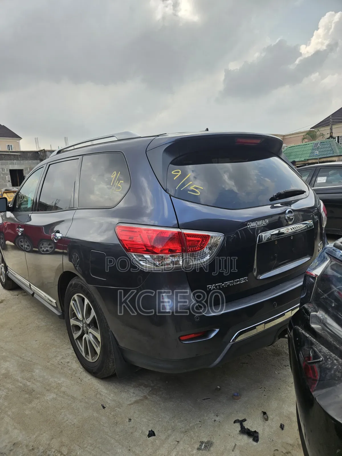 Nissan Pathfinder Platinum 4dr SUV (3.5L 6cyl CVT) 2014 Gray
