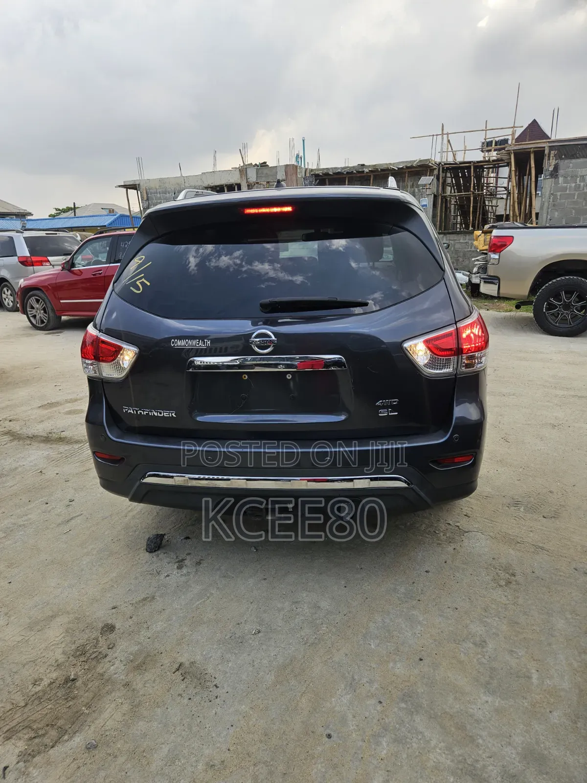 Nissan Pathfinder Platinum 4dr SUV (3.5L 6cyl CVT) 2014 Gray