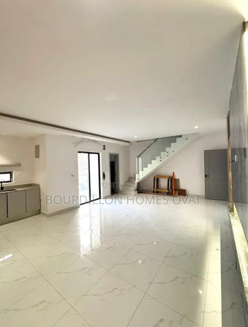 2bdrm Maisonette in Freedomway Lekki for rent