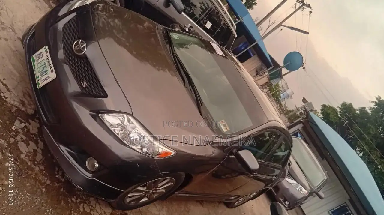 Toyota Corolla 2010 Gray