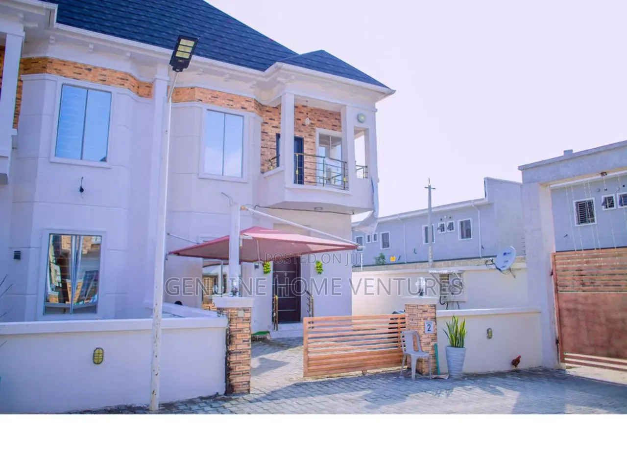 Furnished 4bdrm Duplex in Chevron for sale