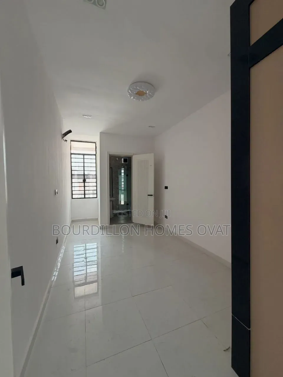 2bdrm Apartment in Ologolo Lekki Lagos for sale