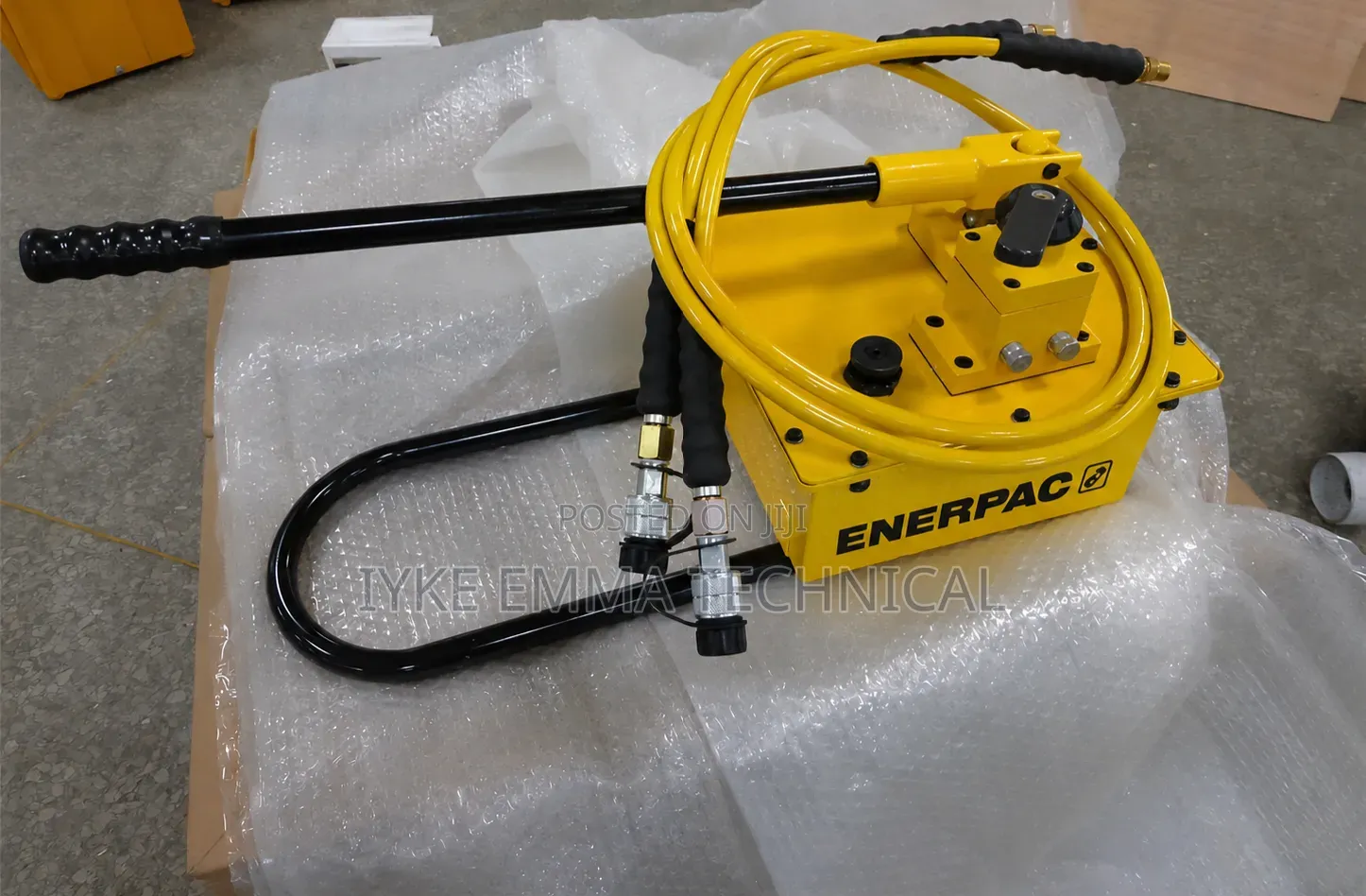 Enerpac P464 Two-Speed Ultima Steel Hydraulic Hand Pump Accessories