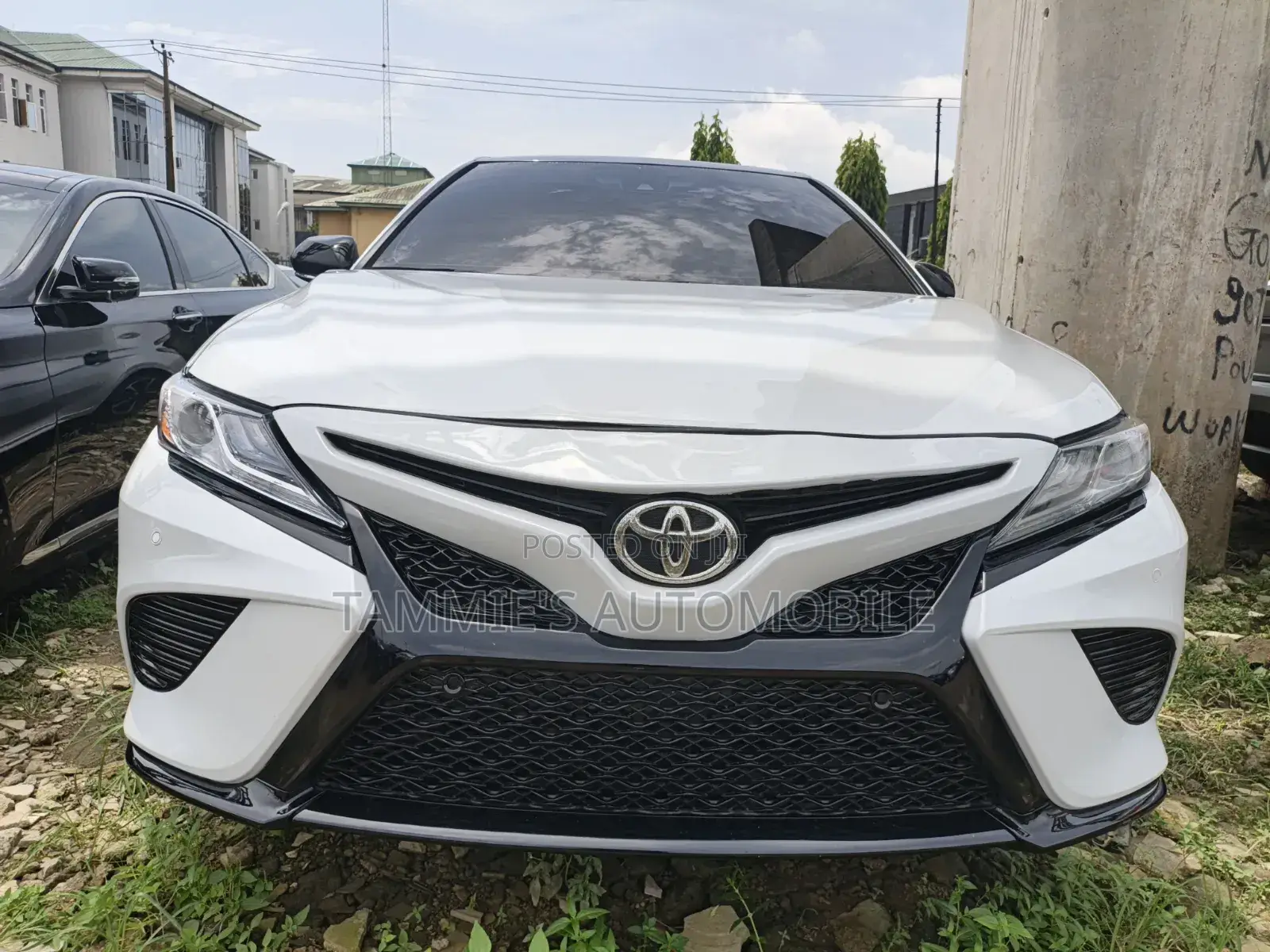 Toyota Camry XSE FWD (2.5L 4cyl 8AM) 2018 White