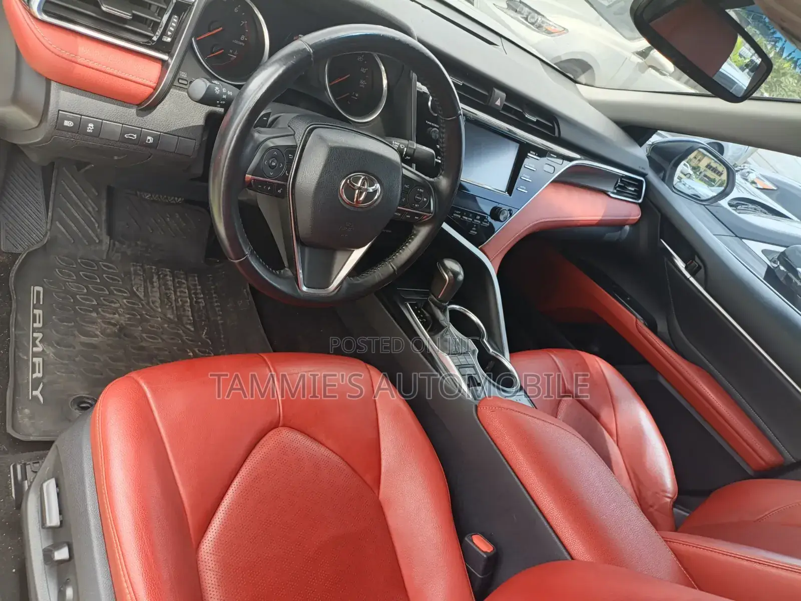Toyota Camry XSE FWD (2.5L 4cyl 8AM) 2018 White