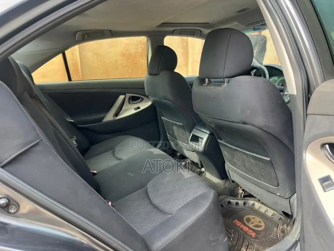 Toyota Camry SE 4dr Sedan (2.4L 4cyl 5A) 2008 Gray