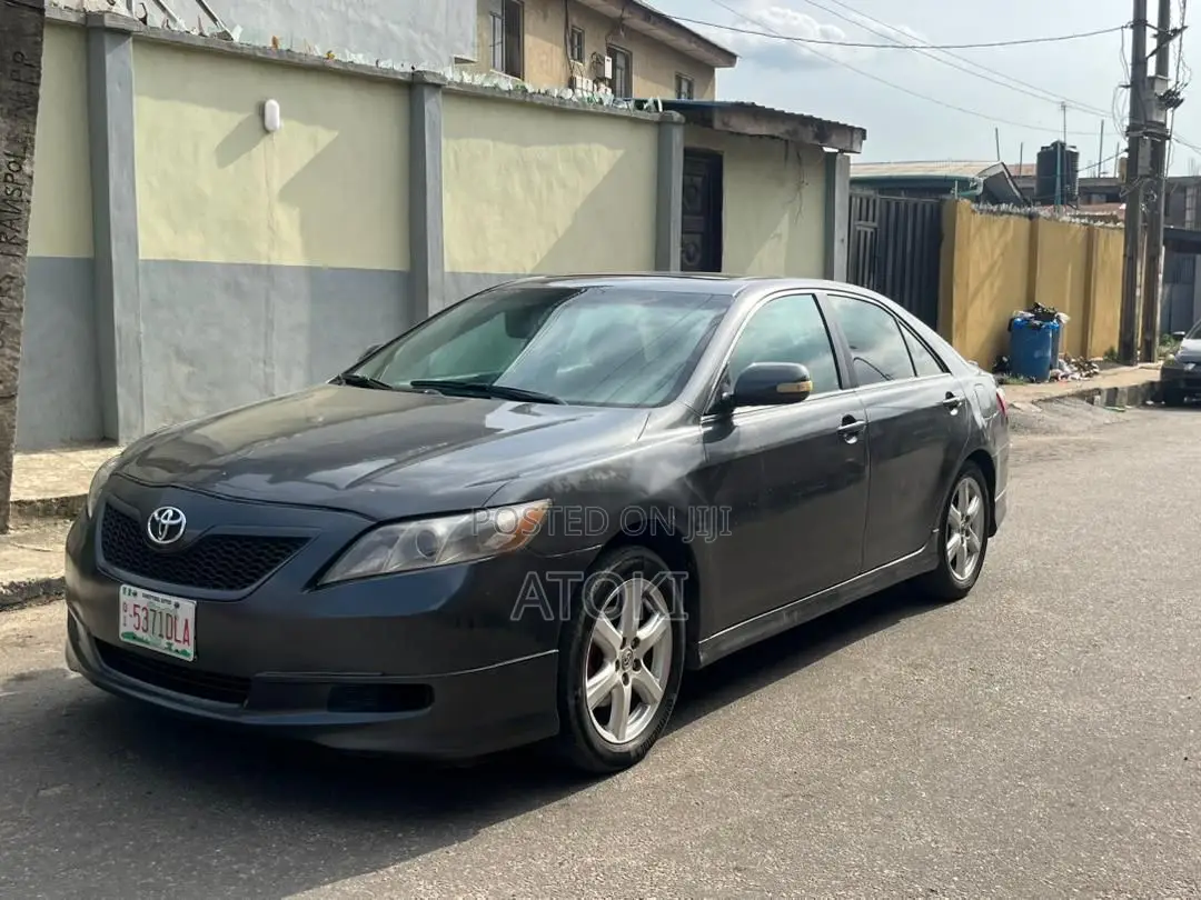 Toyota Camry SE 4dr Sedan (2.4L 4cyl 5A) 2008 Gray