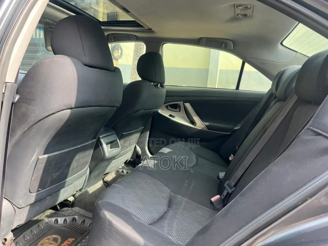 Toyota Camry SE 4dr Sedan (2.4L 4cyl 5A) 2008 Gray