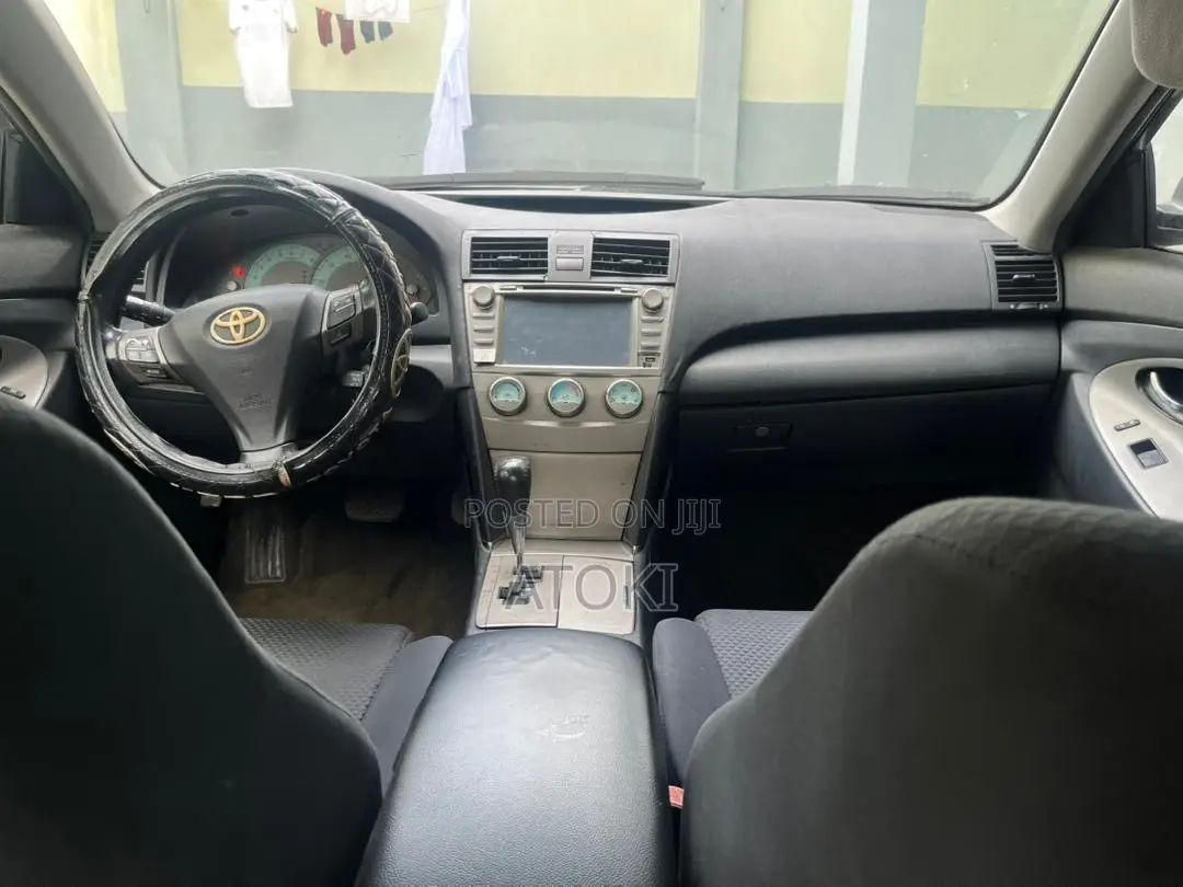 Toyota Camry SE 4dr Sedan (2.4L 4cyl 5A) 2008 Gray