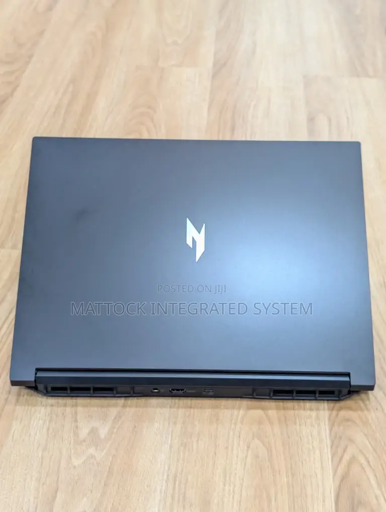 Laptop Acer Nitro 17 16GB AMD Ryzen 7 SSD 1T