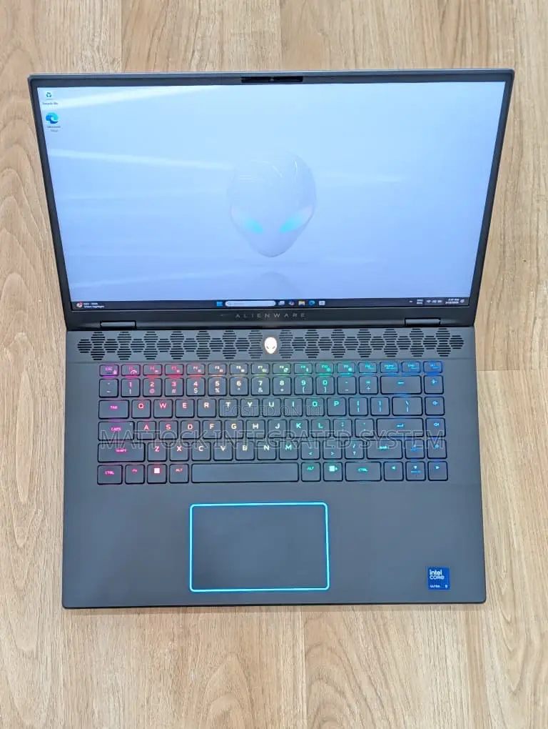Laptop Dell 32GB Intel Core Ultra 9 SSD 1T
