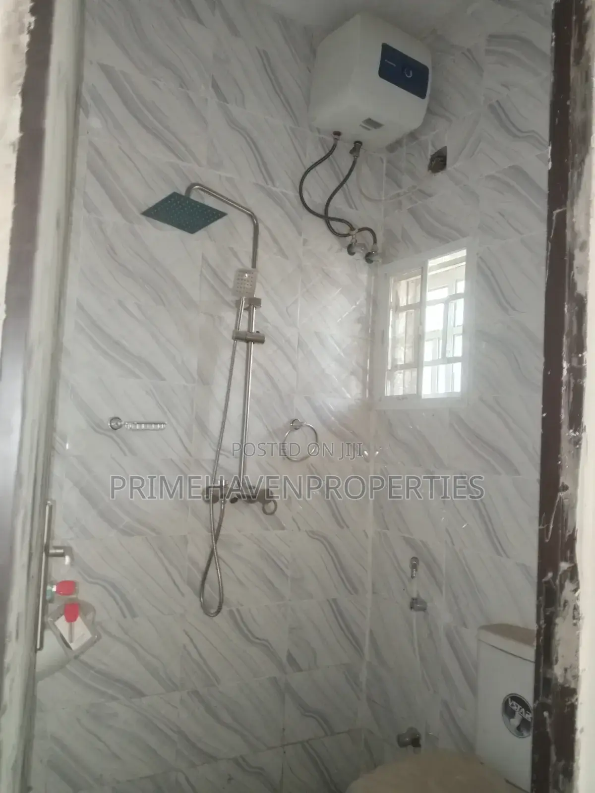3bdrm Block of Flats in Kubwa for rent