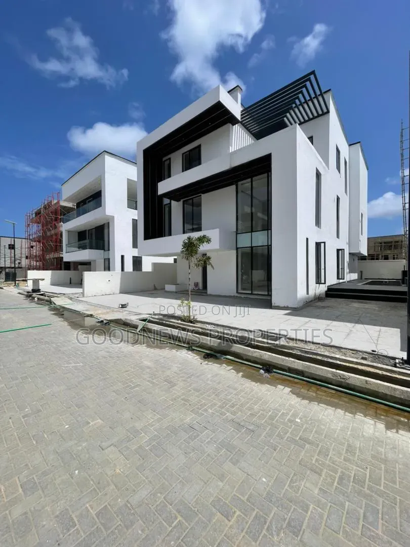 6bdrm Duplex in Lekki Phase 1, Lagos for sale