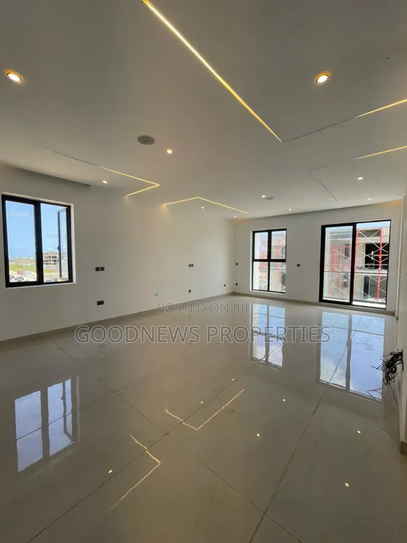 6bdrm Duplex in Lekki Phase 1, Lagos for sale