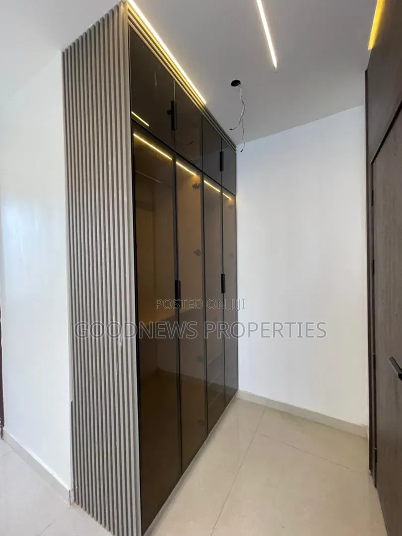 6bdrm Duplex in Lekki Phase 1, Lagos for sale