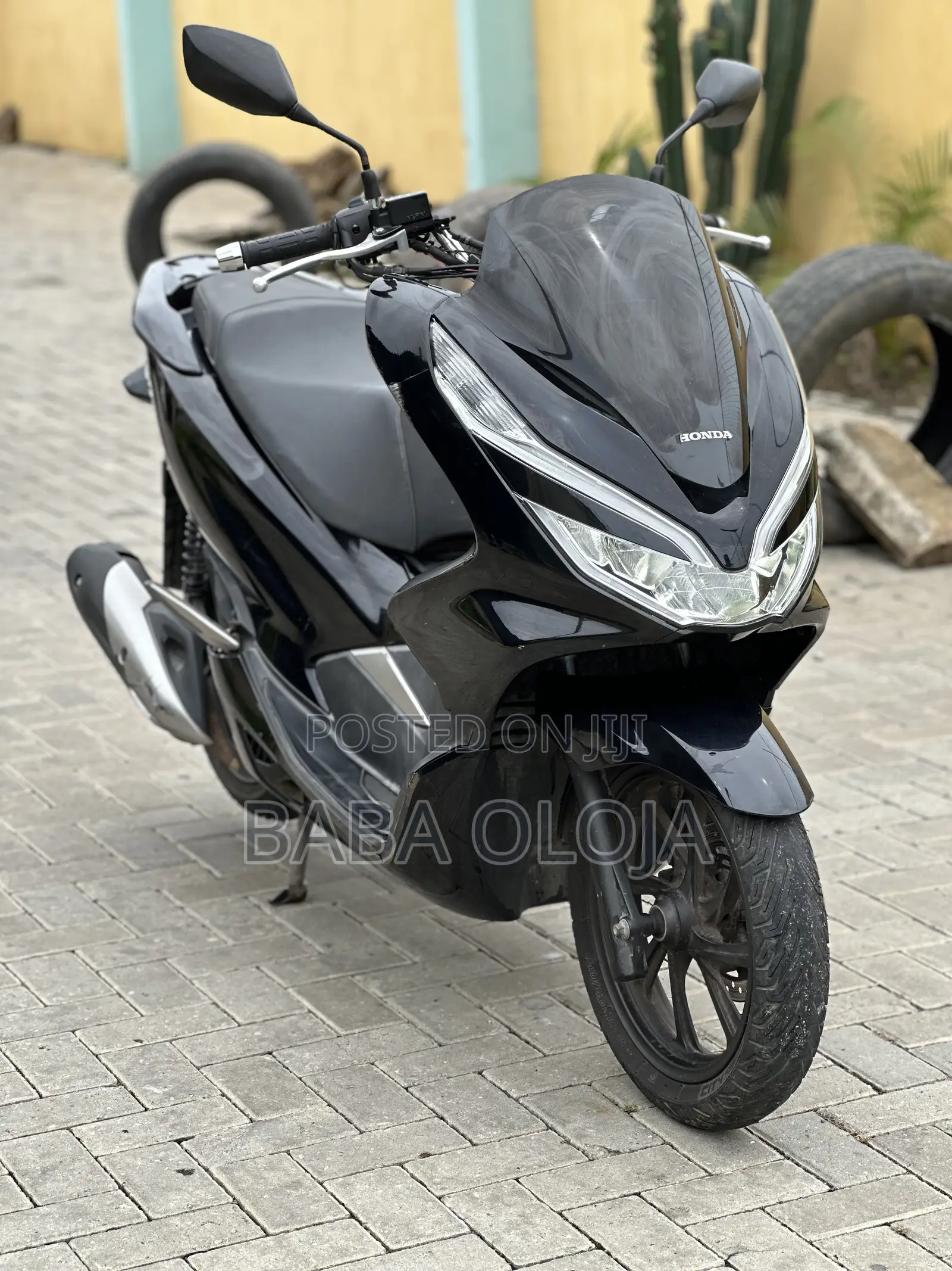 Honda 2020 Black