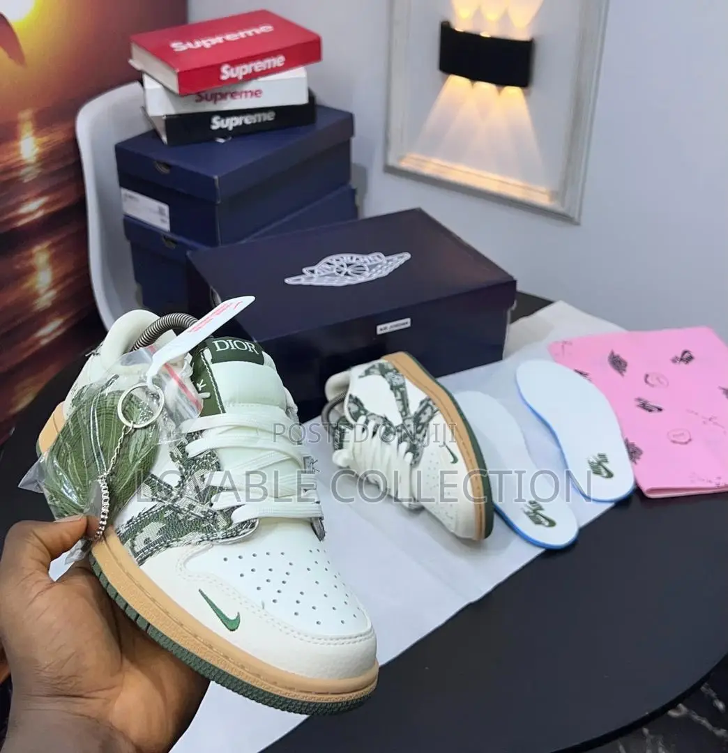 Air Jordan 1 Retro Low X Travis Scott X Gucci X Supreme Sneakers