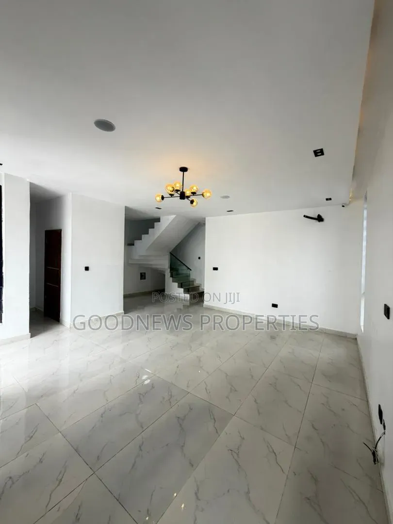 4bdrm Duplex in Ikota, Lekki for sale