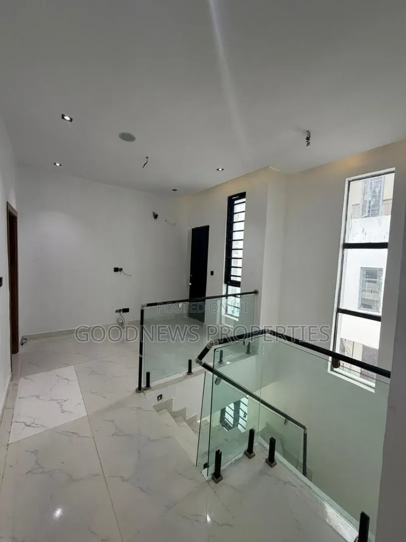 4bdrm Duplex in Ikota, Lekki for sale