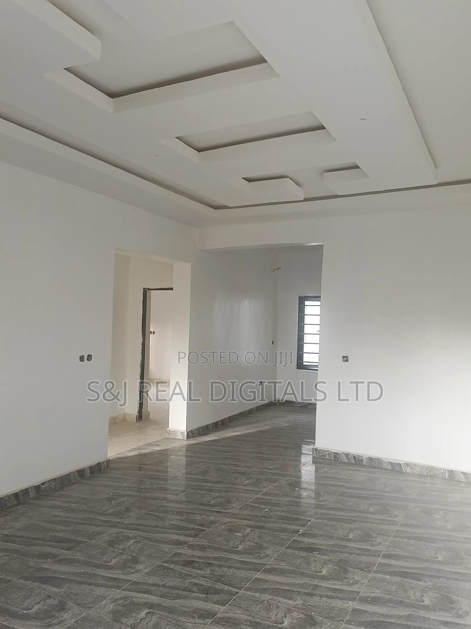 8bdrm Block of Flats in Kubwa for sale