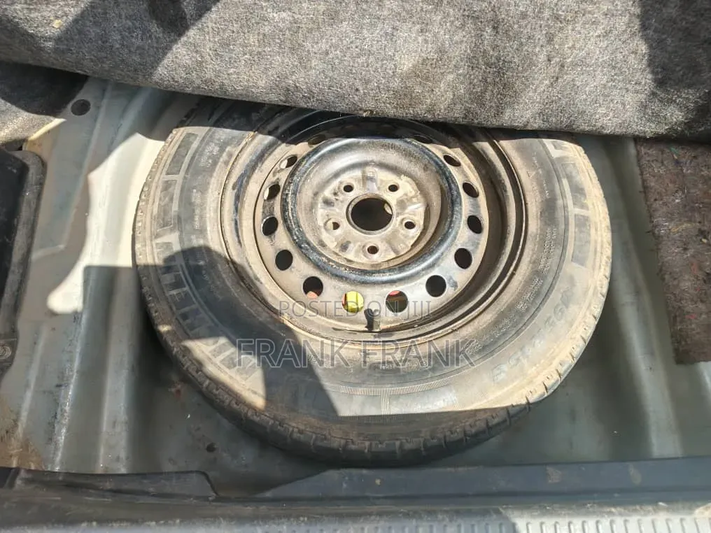 Honda Element 2006 Beige