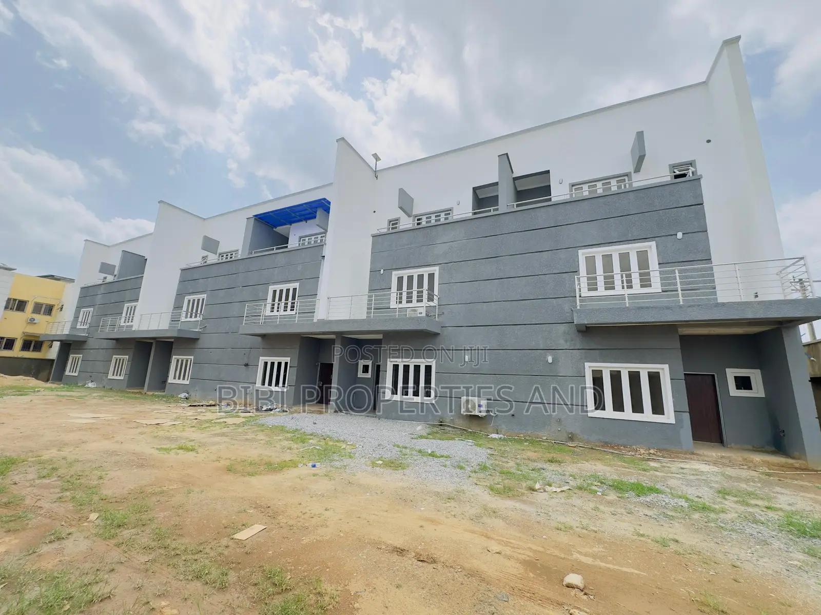 4bdrm Townhouse/Terrace in Life Camp for sale