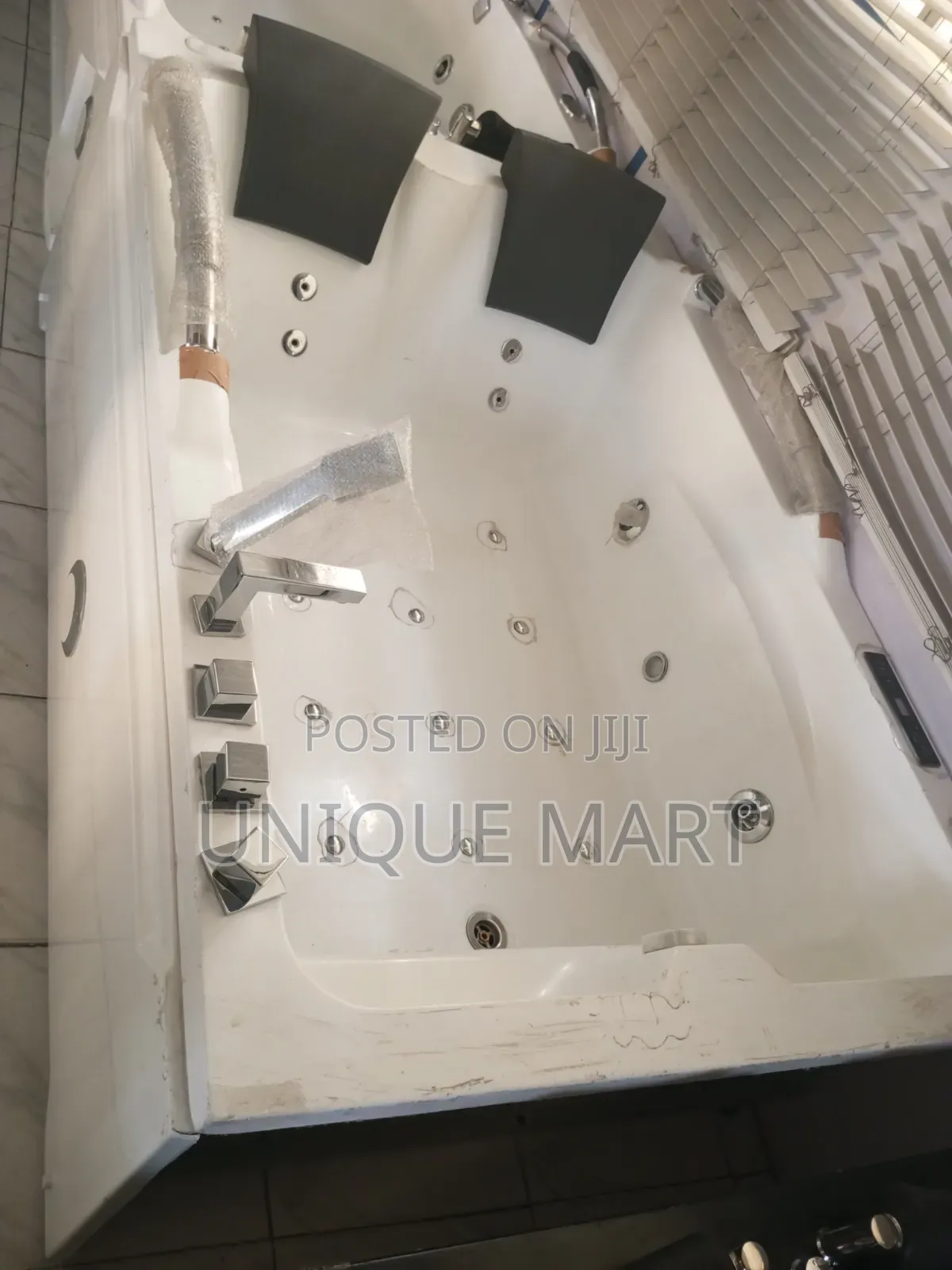 High Quality Double Seater Jacuzzi With 1hp Pumping Machine