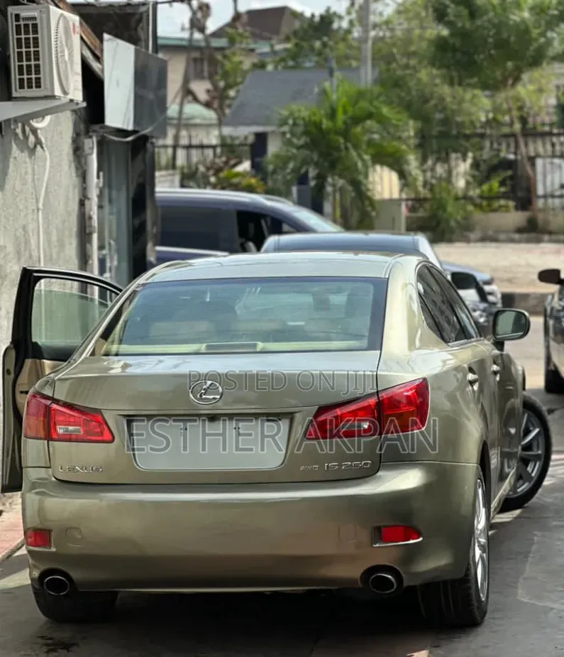 Lexus IS 250 AWD 2007 Gold