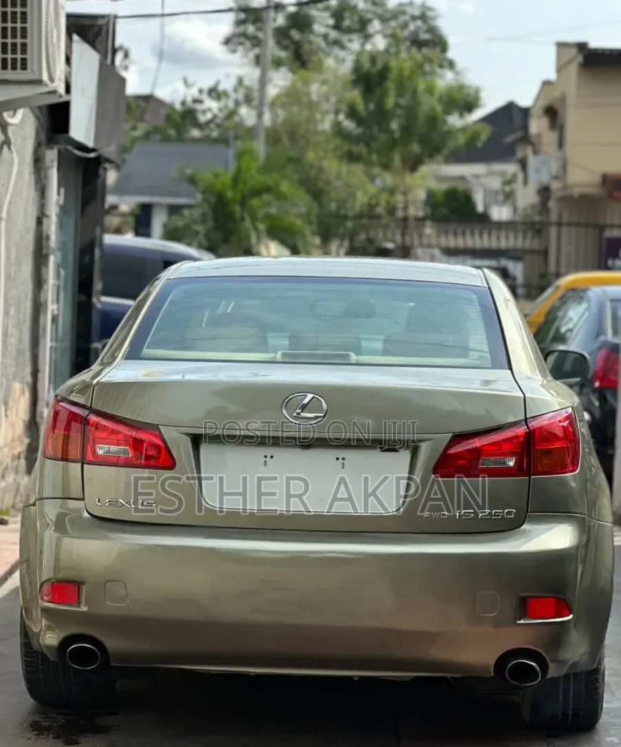 Lexus IS 250 AWD 2007 Gold