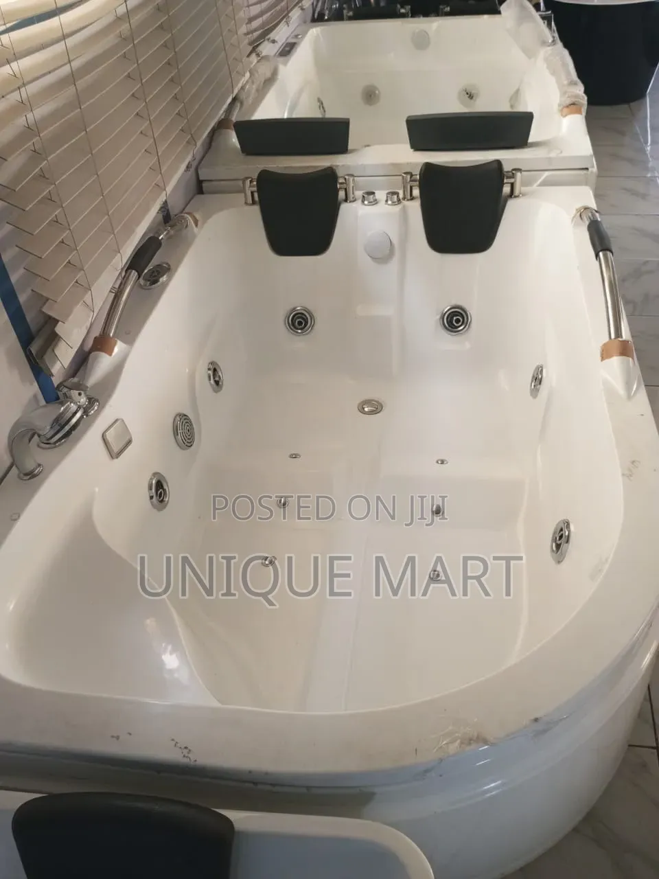 Quality Indoor Curved Shape Double Seater Jacuzzi for Couples Ouples