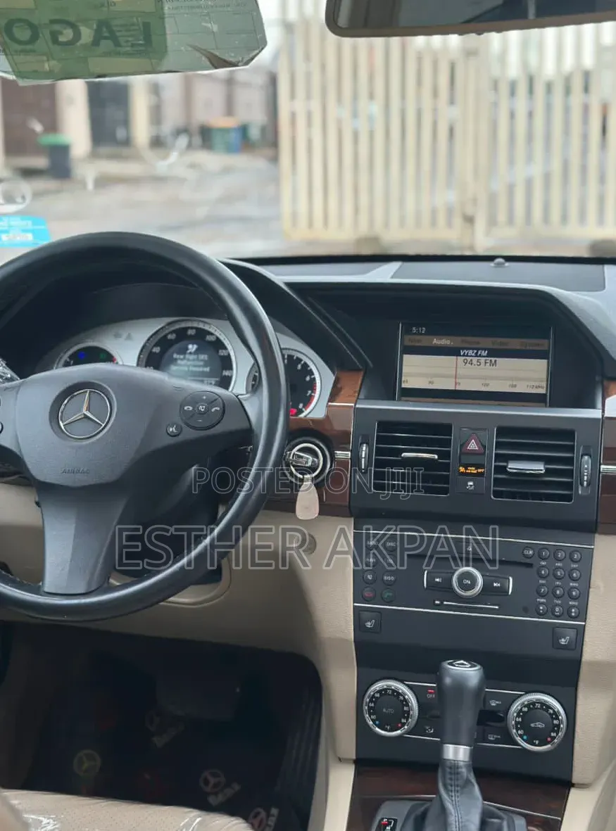 Mercedes-Benz GLK-Class 350 4MATIC 2011 White