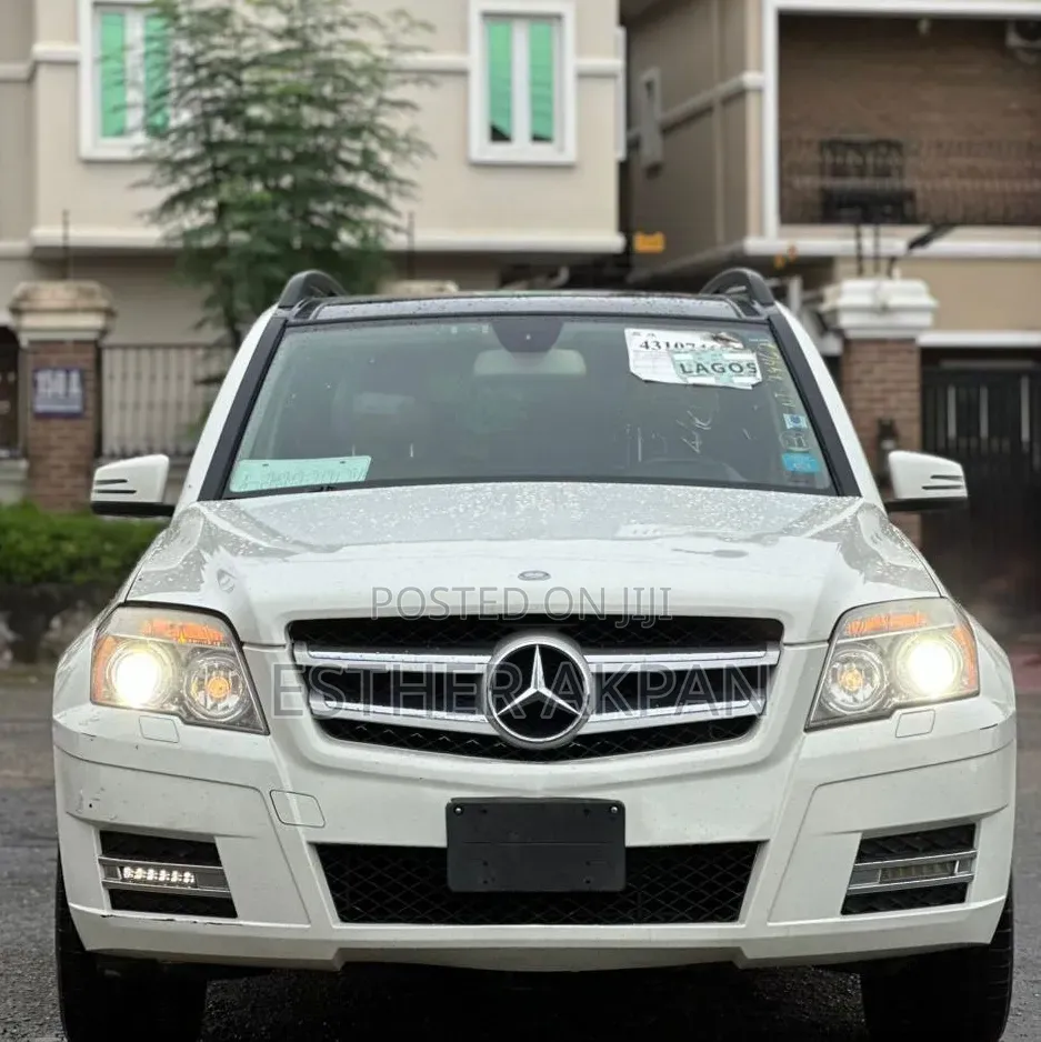 Mercedes-Benz GLK-Class 350 4MATIC 2011 White
