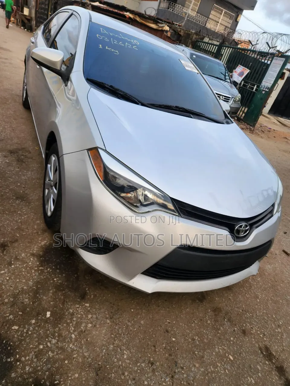 Toyota Corolla L 4dr Sedan (1.8L 4cyl 6M) 2015 Silver