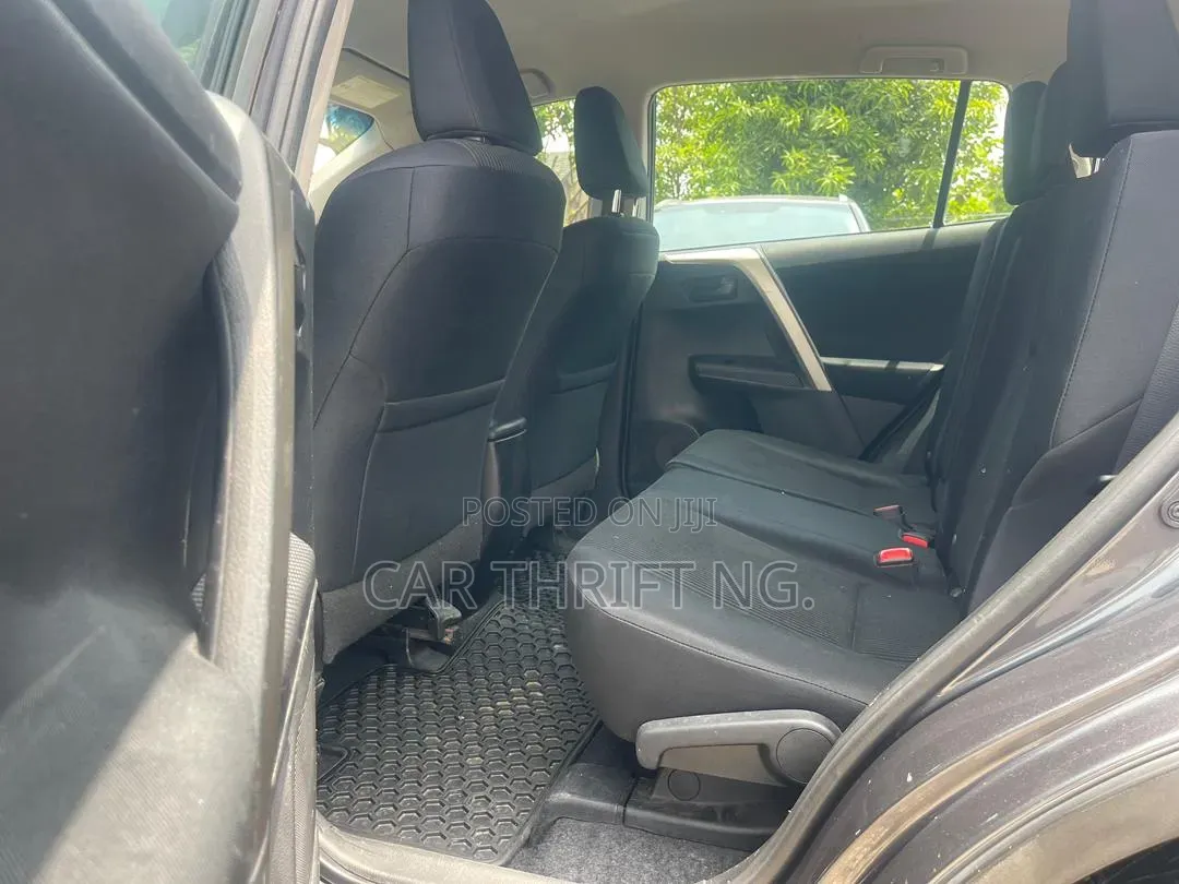 Toyota RAV4 2015 Gray