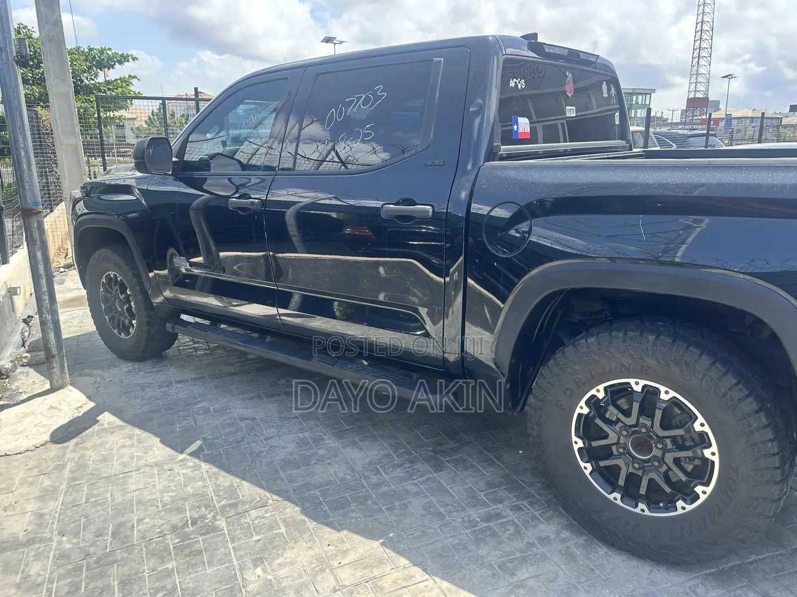 Toyota Tundra 2022 Black