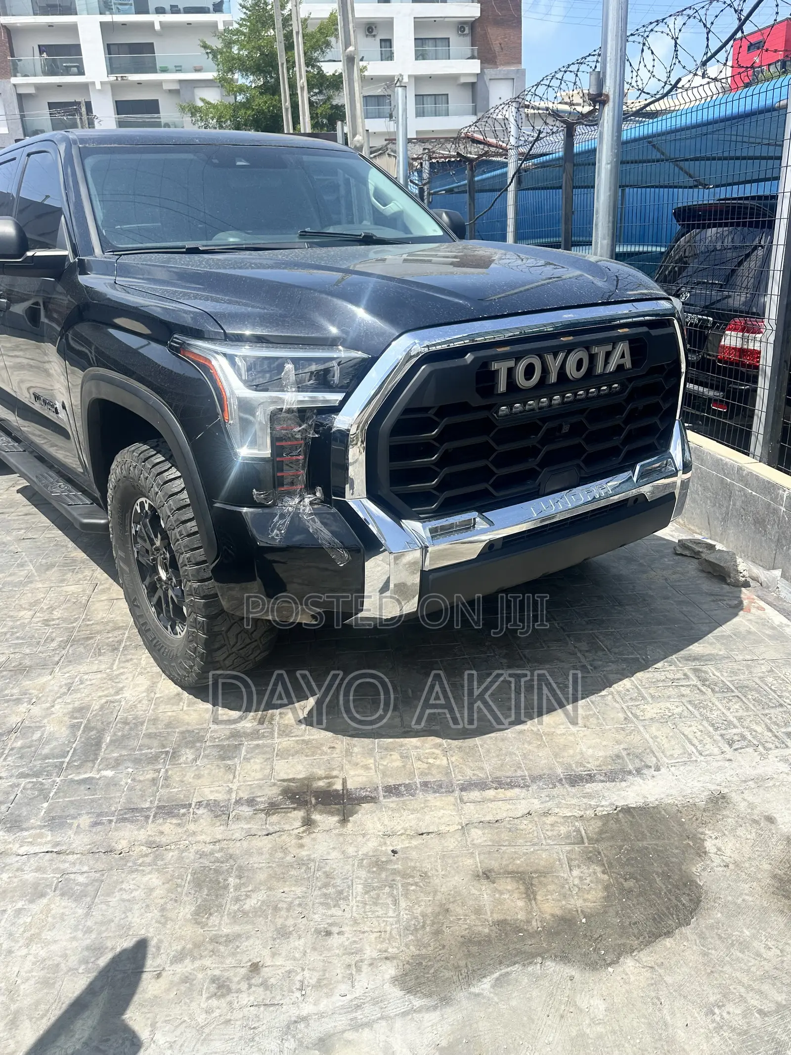 Toyota Tundra 2022 Black